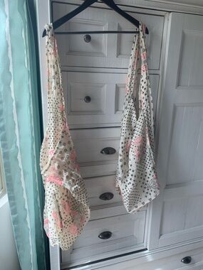 Free People Cream Sling Bag with Pink Floral Print (2)